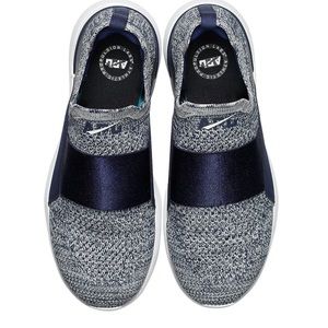 APL Techloom Bliss in Navy/Pristine White